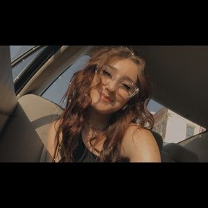 Meet your Posher, Makayla